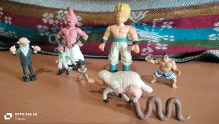 Figuras de colección variadas