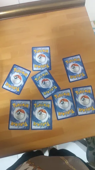 Compro lotes de cromos y cartas pokemones original