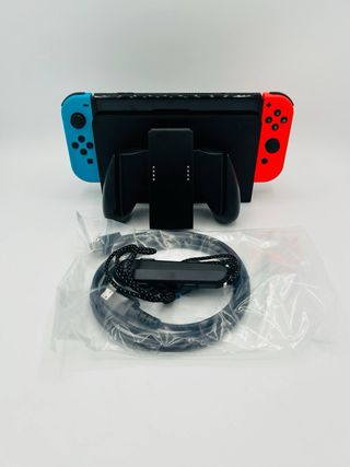 Nintendo Switch OLED – Completa e Come Nuova