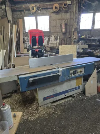 Maquinaria de carpintería profesional