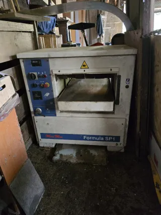 Maquinaria de carpintería profesional