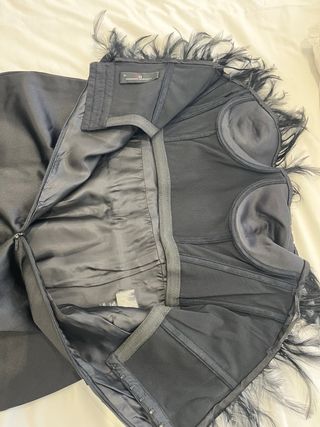 Vestido Negro Carolina Herrera Plumas