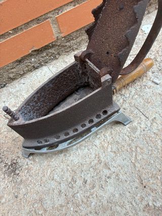 Plancha antigua de hierro