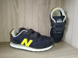 Scarpe da ginnastica New Balance, numero 28.
