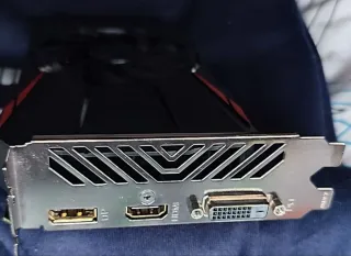 Gigabyte Nvidia GTX 1050 Gráfica