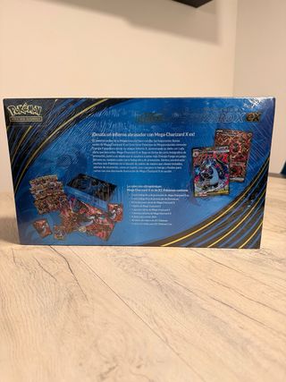 Caja UPC Megaevoluciones Fuegos Fantasmales