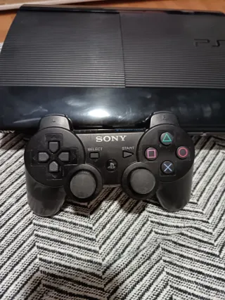 Ps3 ultra Slim 500GB Negra + Mando ver fotos