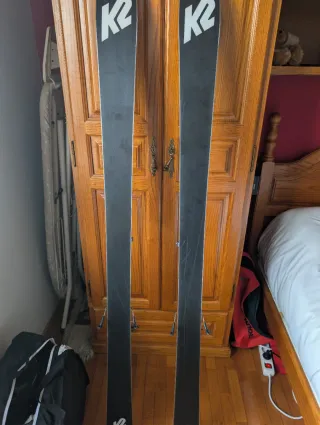 Esquís K2 Wayback 84 + ATK crest 10 + pieles