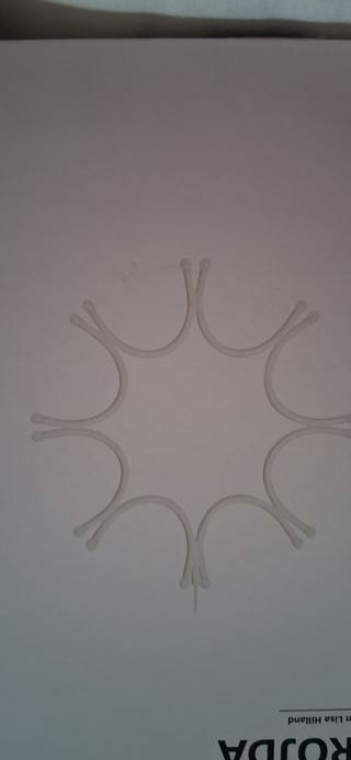 Lámpara de mesa decorativa metal y cristal