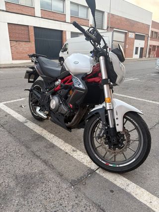Benelli BN 302 Naked 302cc