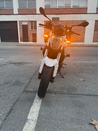 Benelli BN 302 Naked 302cc