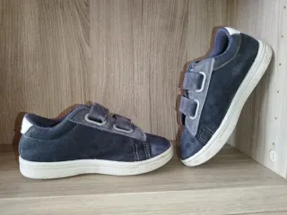Scarpe da ginnastica Enrico Coveri, numero 27.