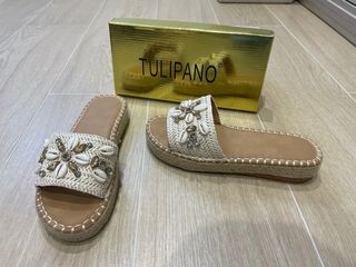 Sandalias Tulipano Beige y Doradas