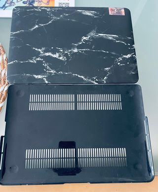 Funda Protectora MacBook Pro Negra Mármol