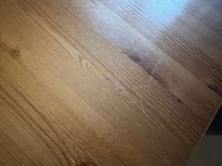 Mesita de centro de madera