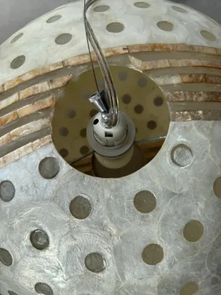 Jarrón y Lámpara Nacar Dorados y Blancos