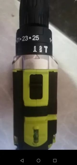 Taladro y pistola de impacto