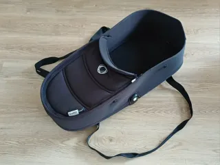 Capazo Bugaboo Bee 3 + adaptadores