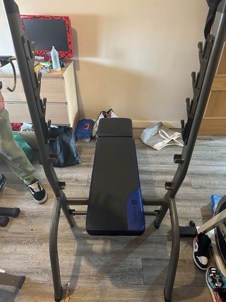 Banco de pesas para gimnasio