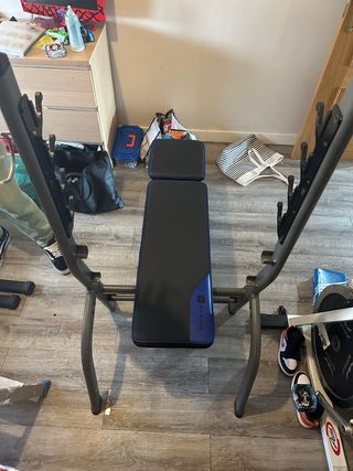 Banco de pesas para gimnasio