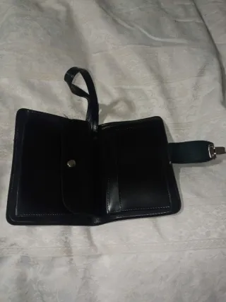 Cartera de mano negra