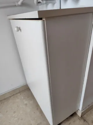 Mueble lavadero blanco