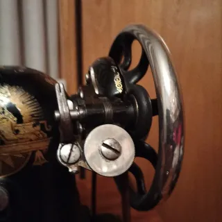 Máquina de coser Singer antigua (1920)