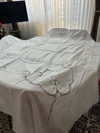 Tovaglia Lino Ricamata Mano Fiori Rosa