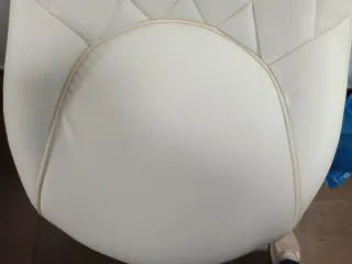 Taburete de barra blanco y plateado