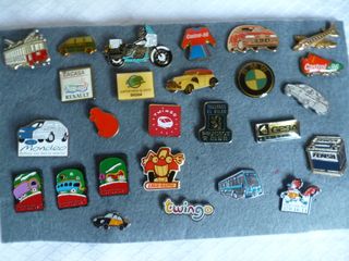 Colección de pins de diferentes motivos