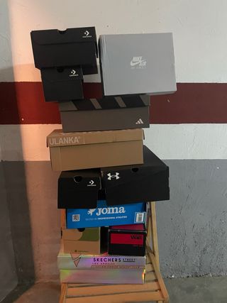 Cajas de zapatillas vacías (varias marcas)