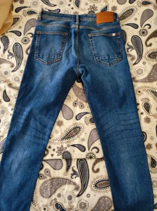 Pantalones vaqueros Zara Talla 44