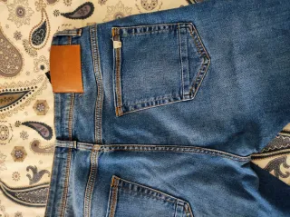 Pantalones vaqueros Zara Talla 44