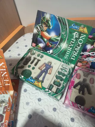 Figuras Caballeros del Zodiaco 2006