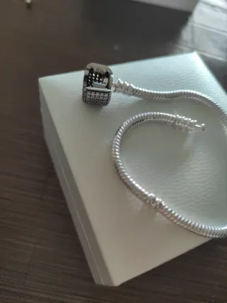 Pulsera Pandora Plata con Charm