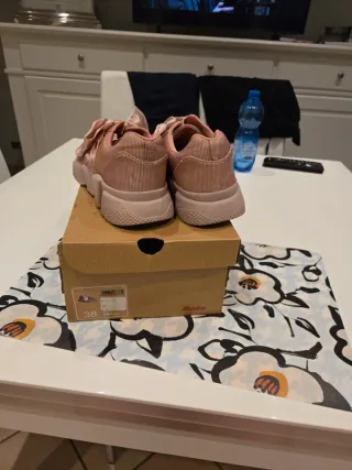 Sneakers Bata Rosa con Fiocco