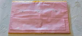 Conjunto sábanas cuna bordadas rosa