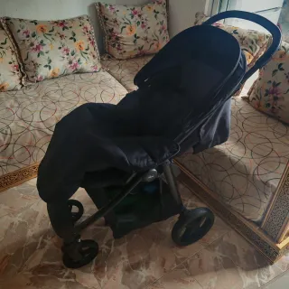 Carro de bebé en buen estado