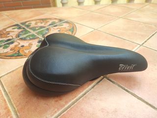 Sillín con cámara de aire muy cómodo