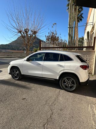 Mercedes-Benz GLA GLA 250e