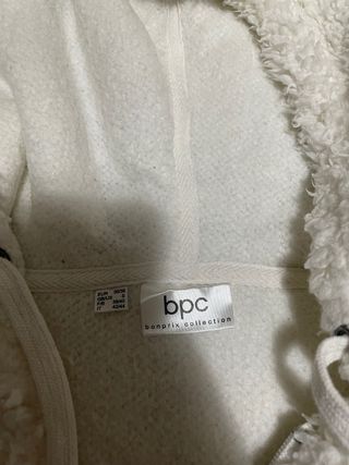 Giacca in pile bianco con cappuccio