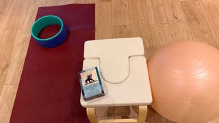 Lote Yoga: Esterilla Manduka, silla inversion y +