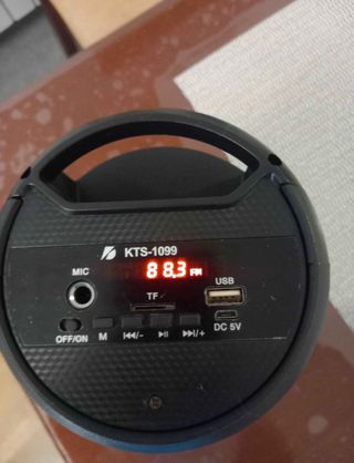 Altavoz Bluetooth Negro con Luces Azules