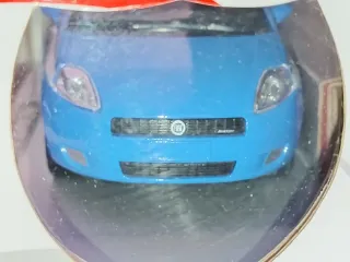 Fiat Grande Punto Polizia 1:24 Newray Auto