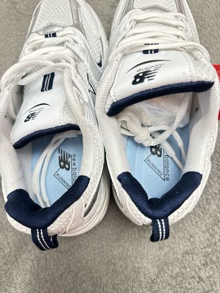 Zapatillas New Balance Running Plata y Blanco