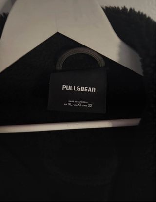 Abrigo Pull&Bear Negro