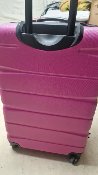 Maleta de viaje mediana rosa