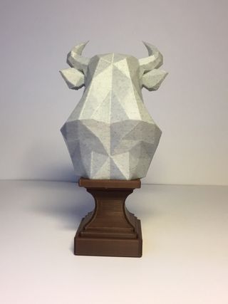 Busto Toro Geometrico
