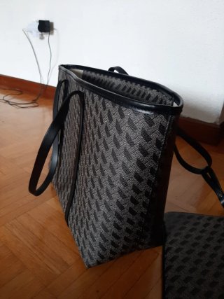 Bolso grande y neceser estampado