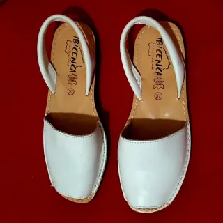Sandalias IBICENCA blancas talla 37